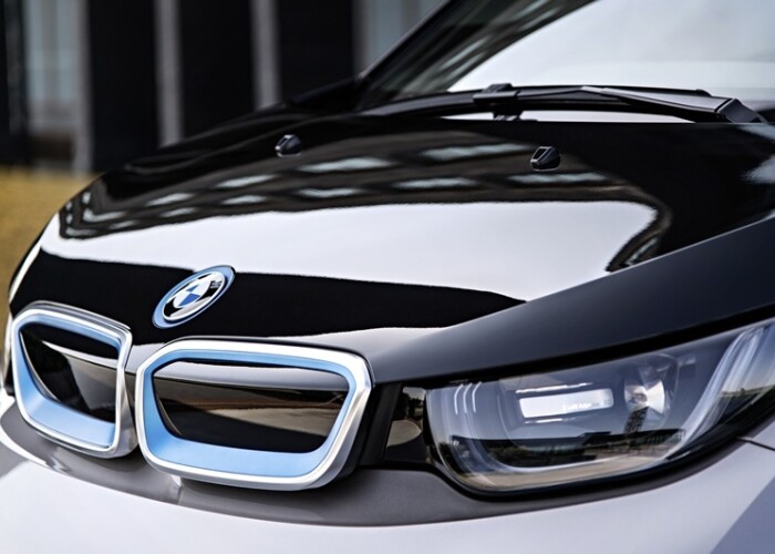 Nemtii au bagat 2 miliarde de euro in acest proiect! Cum arata primul BMW electric