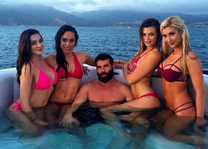Regele Instagramului si-a facut iubita stabila! Cine este femeia care l-a cumintit pe Dan Bilzerian
