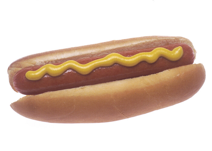 Mai bine nu stiai asta: Ce contin in realitate hamburgerii si crenvurstii din hotdogi! VIDEO
