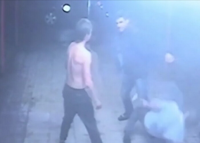 Doi luptatori de kickboxing au facut scandal intr-un magazin, dar s-au pus cu cine nu trebuia! Ce au patit dupa ce au fost facuti KO
