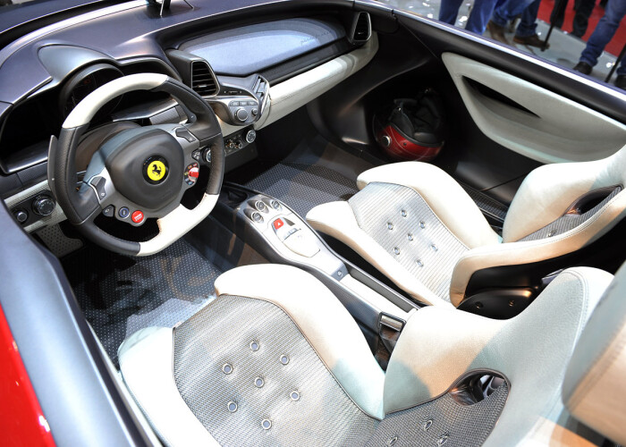 Ferrari si Lamborghini mor de invidie! O alta marca italiana a furat toate privirile la Geneva! VIDEO