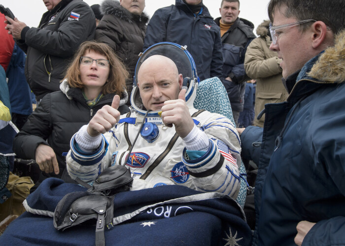 Stiinta: Astronautul care si-a petrecut 340 de zile pe Statia Spatiala Internationala a crescut cu 5 centimetri in inaltime