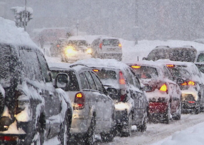Unul dintre cele mai mari MITURI ale soferilor a fost spulberat! De ce nu trebuie incalzit motorul iarna