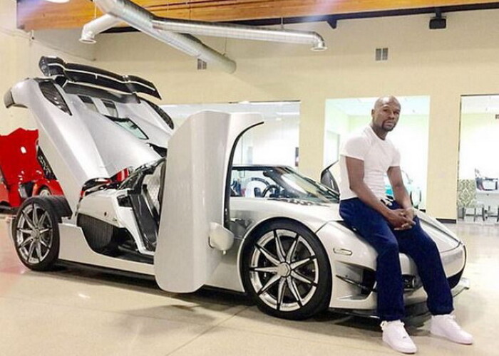 Mayweather a scos la vanzare una dintre bijuteriile din garajul sau! Exista doar 2 in intreaga lume: cati bani cere