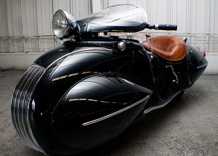 Excelsior Henderson Custom - Motocicleta care vine din trecut