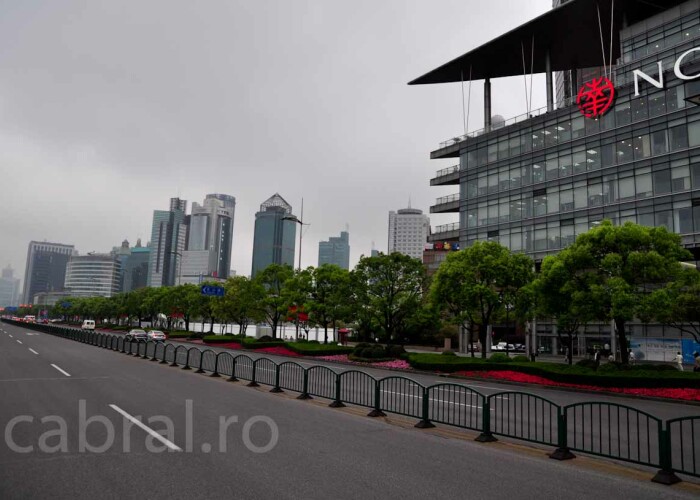 China, un amestec de trecut si viitor. Unde viitorul este in centrul orasului si Î.E.N. este peste tot.