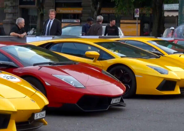 350 de Lamborghini s-au strans pentru aniversarea de 50 de ani! Grila de start are 190.000 de cai putere! VIDEO EPIC!
