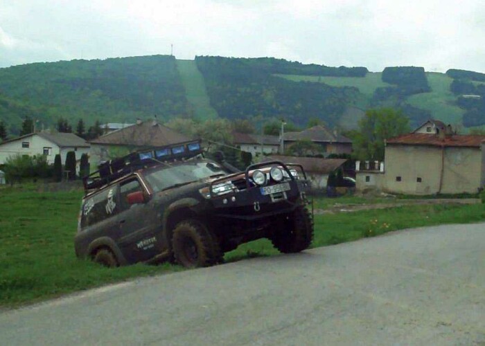 Credea ca e smecher la off-road dar a ajuns de rasul spectatorilor!