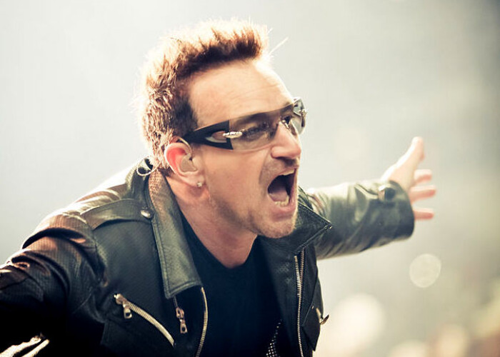 Bono este pe locul 2: Topul celor mai generoase vedete britanice!