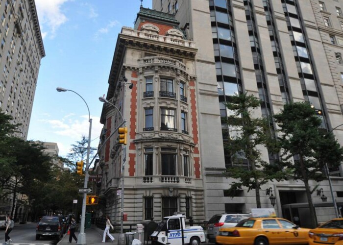 Unul dintre cei mai bogati oameni din lume si-a pus in vanzare resedinta din Fifth Avenue din Manhattan: La cat este evaluata: