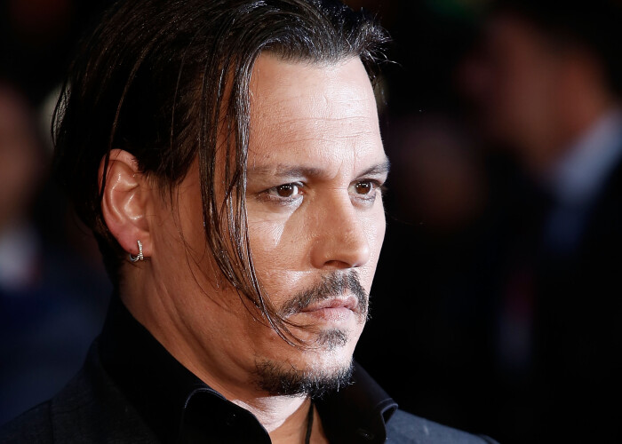 Secretul nebanuit al lui Johnny Depp! Ce face de fiecare data cand apare intr-un film