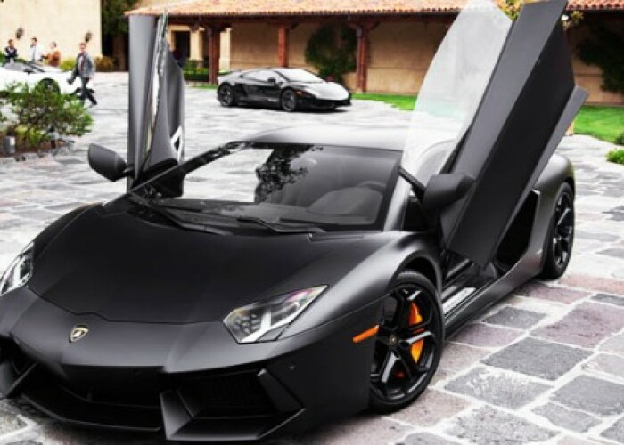 10 barbati celebri care au Lamborghini: FOTO