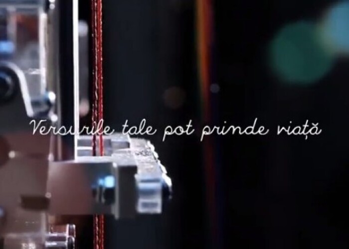 Primul robot din Romania care scrie versuri pe pereti cu ajutorul unei aplicatii: Uite de ce si unde poti sa-l vezi: