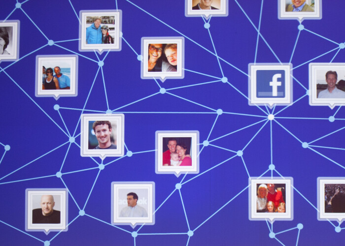 Informatiile care nu trebuie publicate niciodata pe Facebook