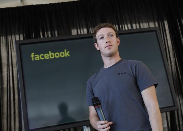 Motivul pentru care Mark Zuckerberg poarta zilnic acelasi gen de tricou! FOTO