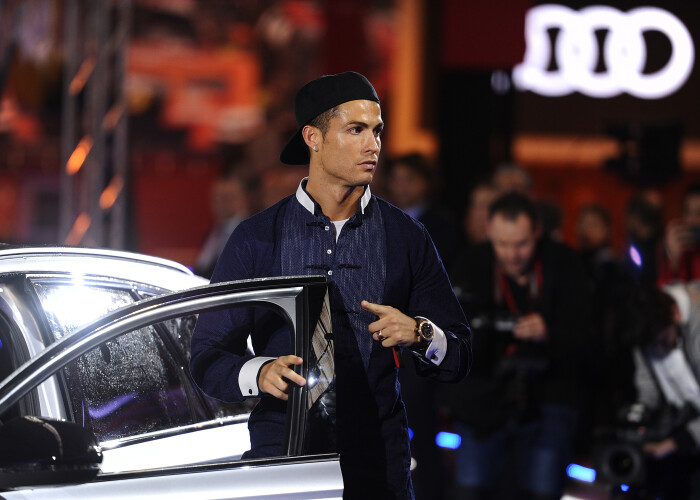 Ronaldo, Bale Co au primit masini de 2.5 milioane euro. Zidane si-a ales cea mai tare masina din curtea Realului. Ce model va conduce
