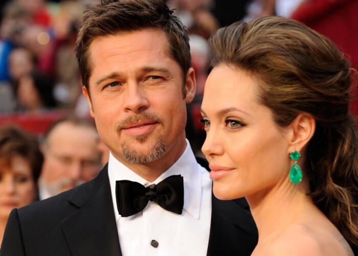 Asa arata ceasul de 3 milioane de dolari primit de Brad Pitt, cadou de nunta, de la Angelina Jolie! FOTO