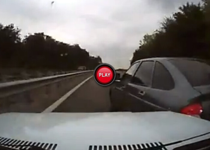 Cele mai LIPSITE de SENS manevre pe care le poti face pe sosea! FInalul era de asteptat! NU? VIDEO