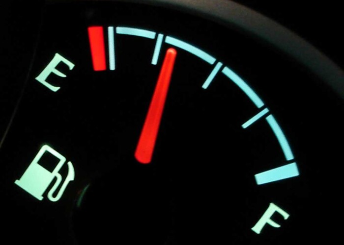 BENZINA este la 3 BANI de un NOU RECORD ABSOLUT! Vezi care sunt preturile: VIDEO