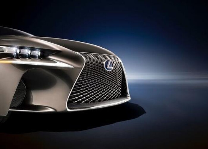 Lexus atrage atentia la Salonul Auto de la Paris cu LF-CC. Uite ce clasa prefigureaza acesta