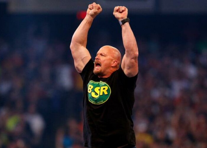 Legenda din wrestling, Stone Cold Steve Austin, si-a socat fanii cu o accidentare oribila