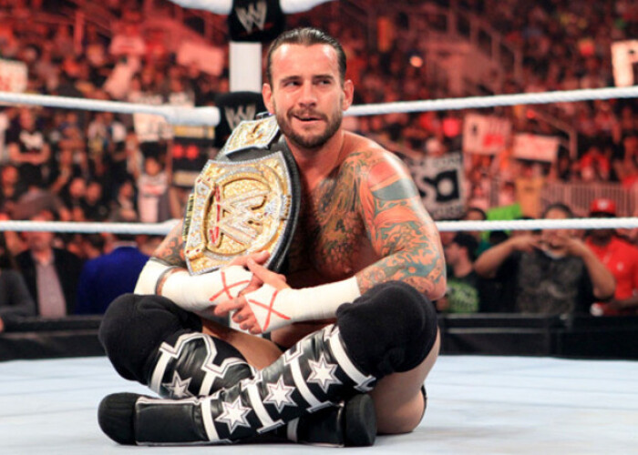 Suma castigata de CM Punk dupa debutul dezastruos in UFC: fostul wrestler a castigat 3.000 dolari pe secunda! Premiul total