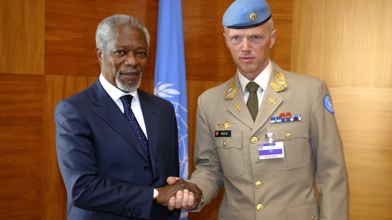 Kofi Annan si generalul norvegian Robert Mood