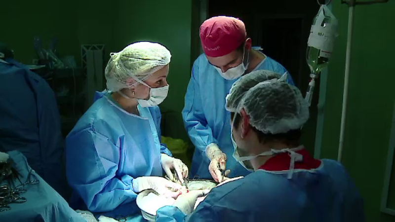 medici, operatie, transplant