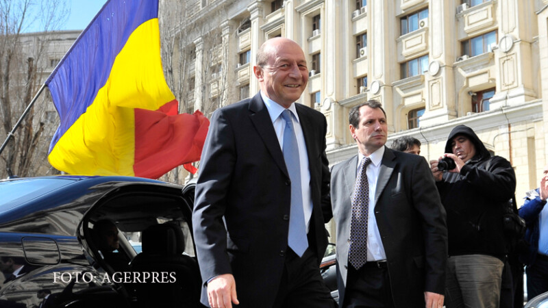 Fostul presedinte Traian Basescu soseste la sediul Parchetului General, unde urmeaza sa fie audiat de procurori in calitate de suspect in dosarul in care senatorul PSD Gabriela Firea il acuza de amenintare si santaj.