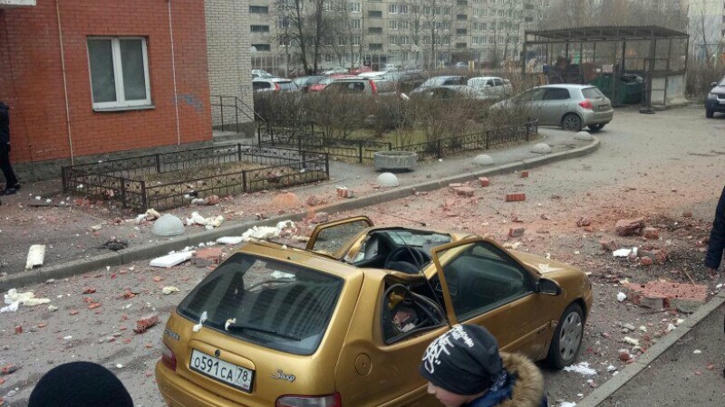 explozie la un bloc din Sankt Petersburg