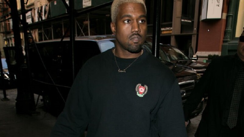 Kanye West vopsit blond
