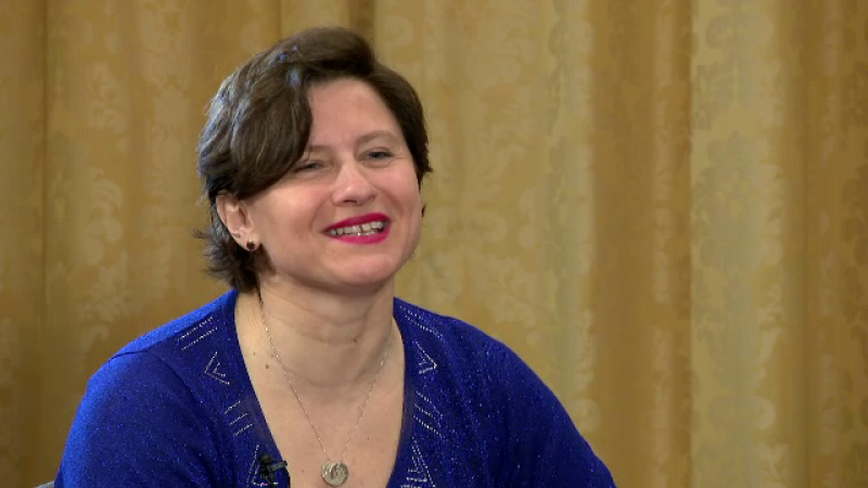 Interviu cu Roxana Mărăcineanu, ministrul francez al Sporturilor