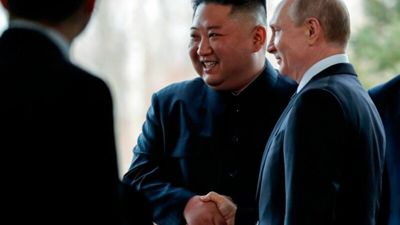 Gestul făcut de Vladimir Putin la întâlnirea istorică cu Kim Jong-un. VIDEO - 6