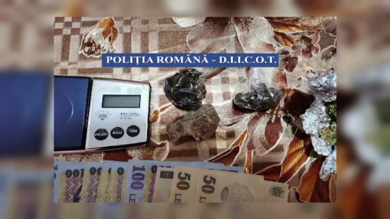 Descinderi la traficanți de droguri din București și două județe. 13 persoane, duse la audieri