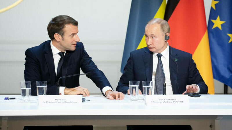Macron si Putin