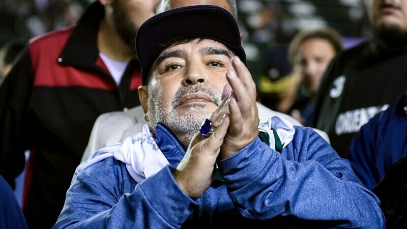 Procurorii argentinieni cer ca personalul medical care l-a îngrijit pe Diego Maradona să fie acuzat de omucidere