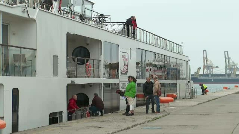 croaziera, turisti