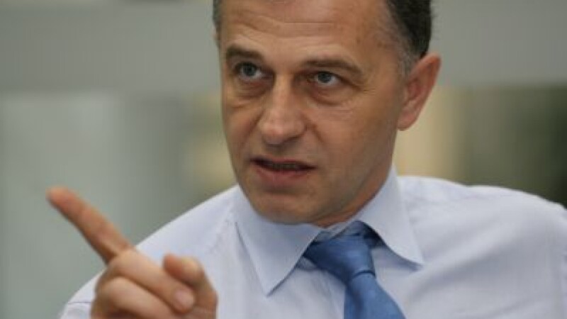 Mircea Geoana isi ataca dur adversarii politici