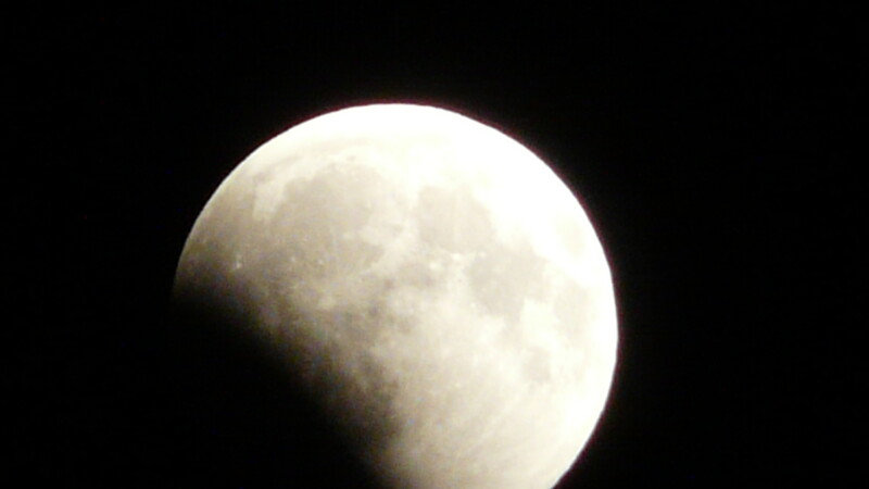 Eclipsa parţială de Lună