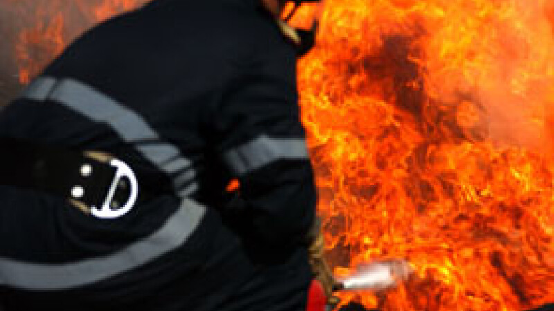 Un incendiu devastator a izbucnit in cladirea Parlamentului din Cairo