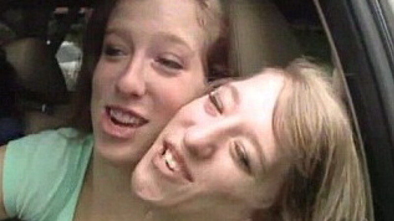 siamezele Abigail si Brittany Hensel