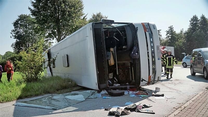 autocar rasturnat in Germania