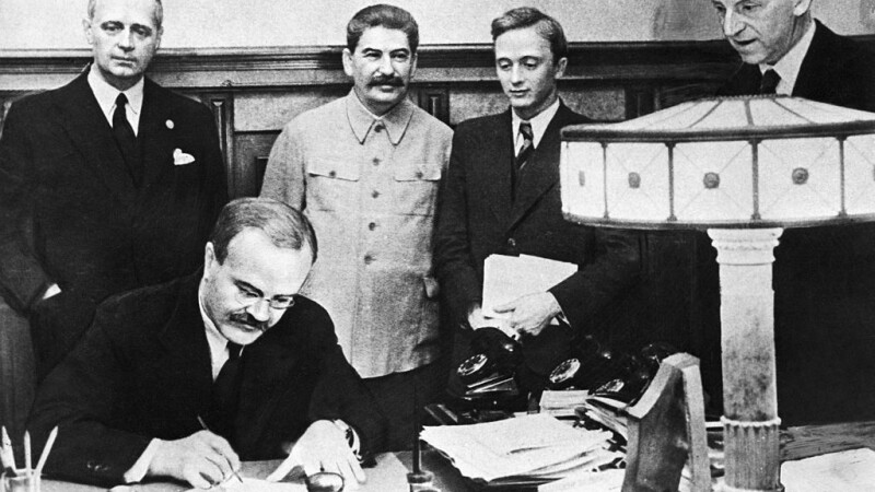 semnarea pactului Ribbentrop-Molotov