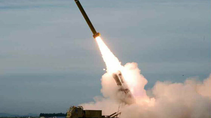 Test al unui lansator multiplu de rachete, in Coreea de Nord - 9