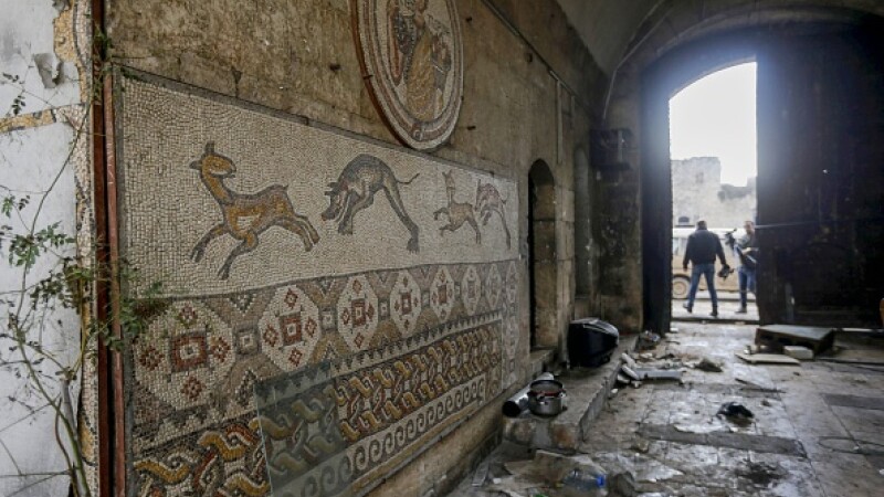Un californian, suspectat că a importat ilegal un mozaic antic din Siria