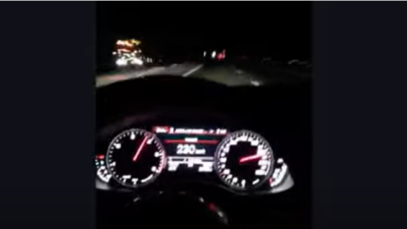 Face live pe Facebook în timp ce gonește nebunește prin Timiș. La ultima transmisiune avea 230 km/h