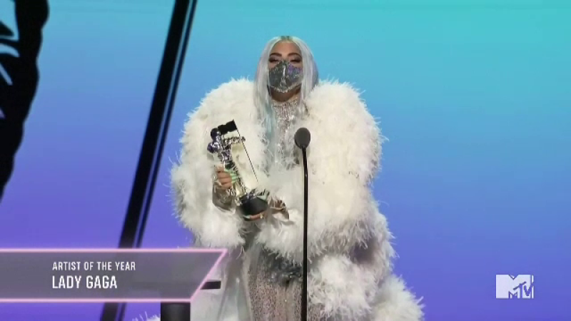Cum s-a îmbrăcat Lady Gaga la MTV Video Awards