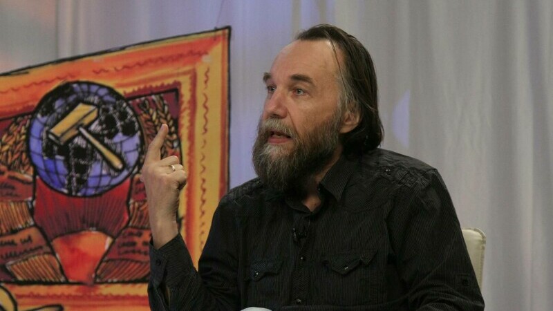 https://stirileprotv.ro/stiri/international/fiica-lui-alexander-dugin-considerat-ghidul-spiritual-a-lui-putin-a-murit-dupa-ce-masina-in-care-se-afla-a-explodat.html