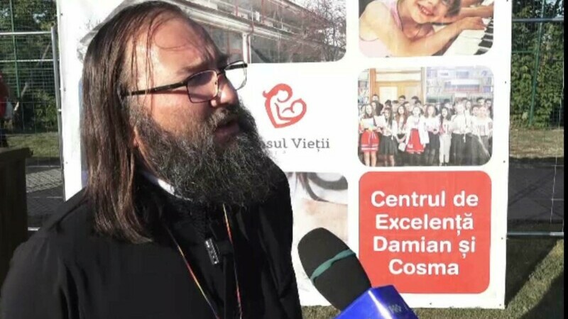 Festivalul Inimo a început la Iași, organizat de preotul Dan Damaschin. „Am venit să ajutăm inimă din inimă”