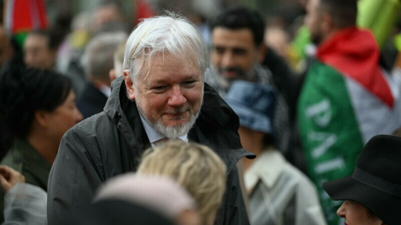julian assange